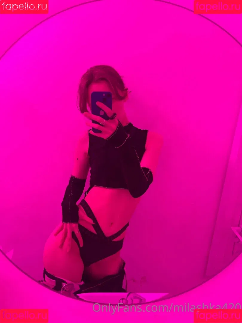 m00nscorpio Onlyfans Photo Gallery 