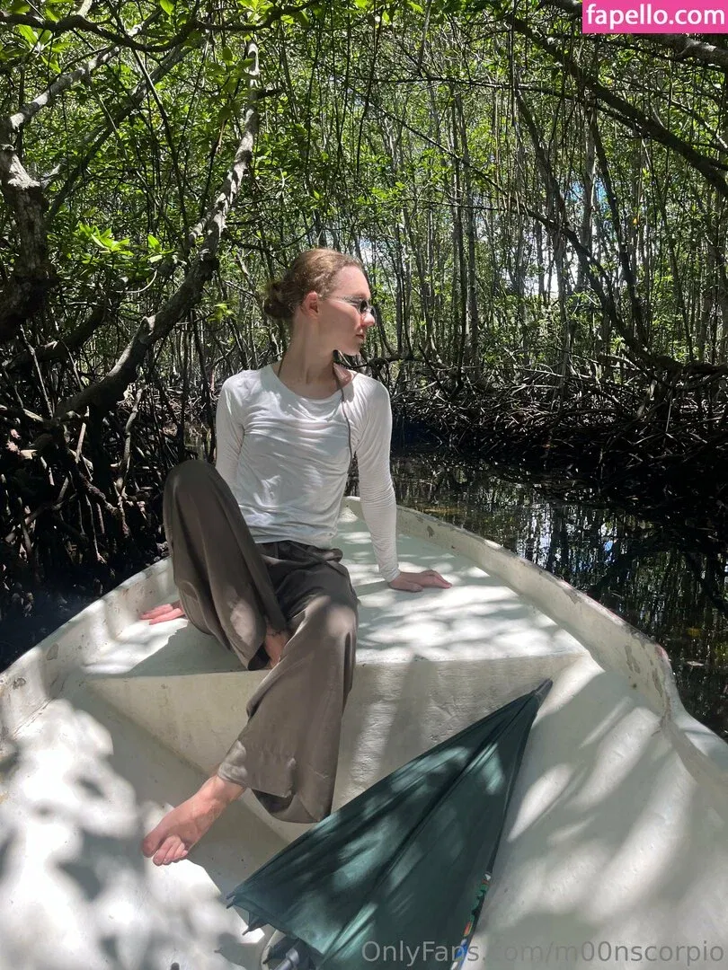 m00nscorpio Onlyfans Photo Gallery 