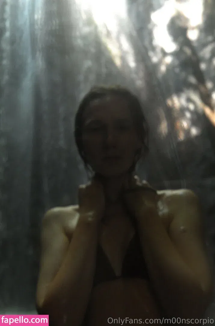 m00nscorpio Onlyfans Photo Gallery 