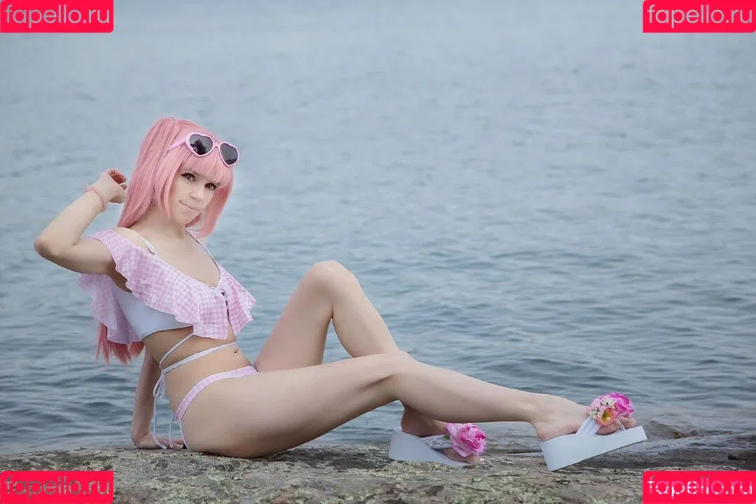 Little Finch Cosplay Onlyfans Photo Gallery 