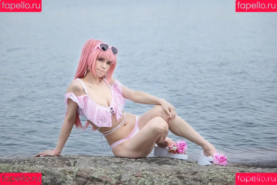 Little Finch Cosplay Onlyfans Photo Gallery 