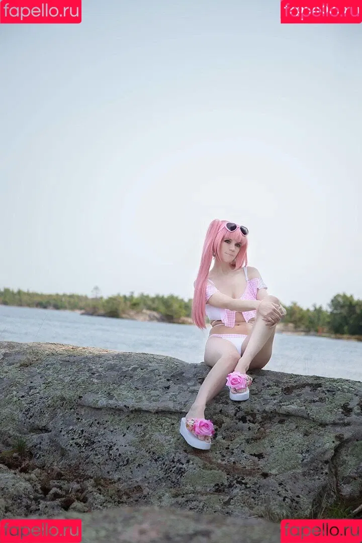 Little Finch Cosplay Onlyfans Photo Gallery 
