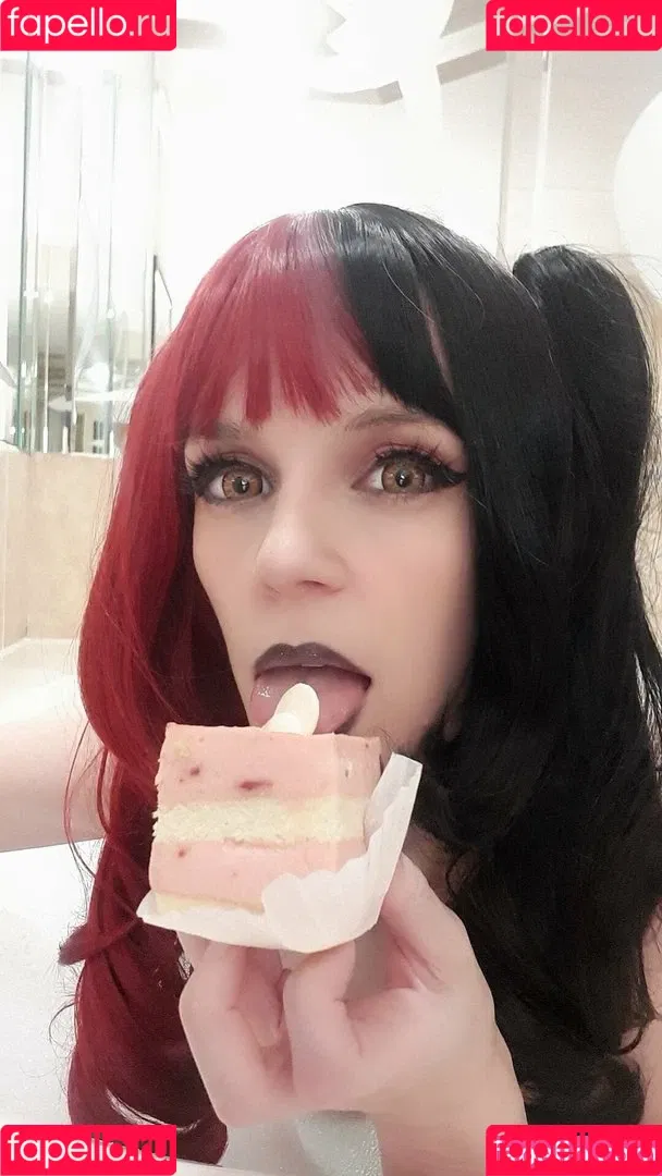 Little Finch Cosplay Onlyfans Photo Gallery 