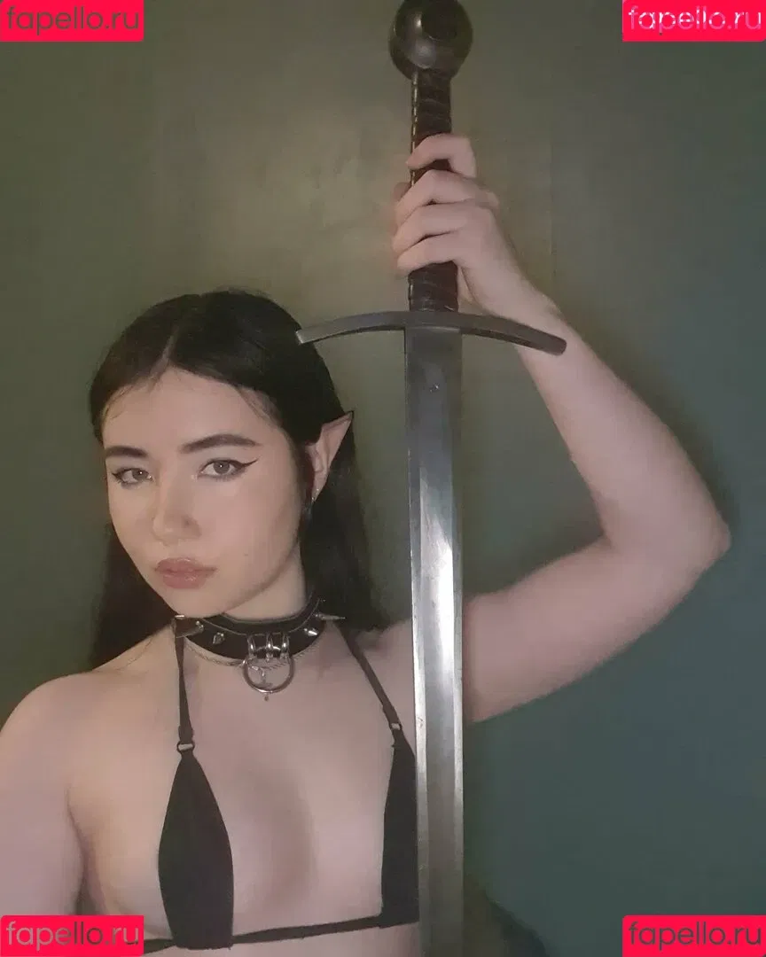 Armoured Elf Onlyfans Photo Gallery 