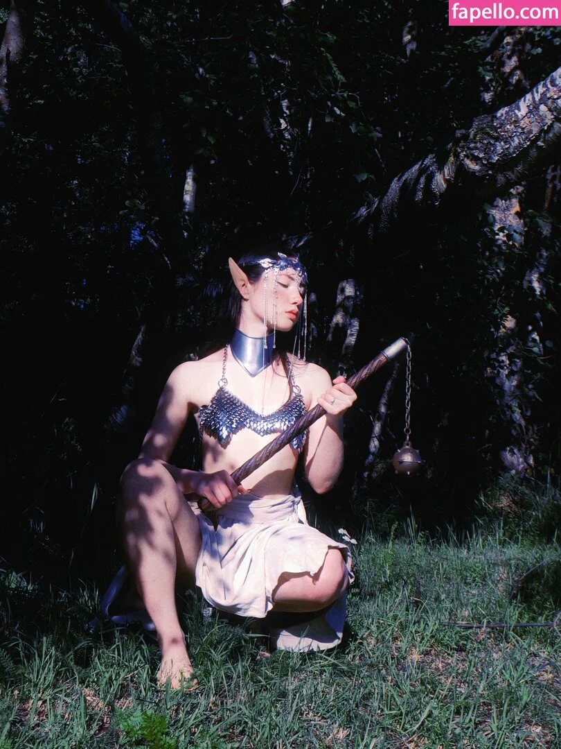 Armoured Elf Onlyfans Photo Gallery 