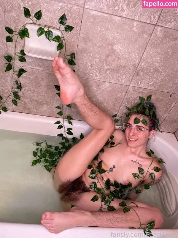 Pearl Sage Onlyfans Photo Gallery 