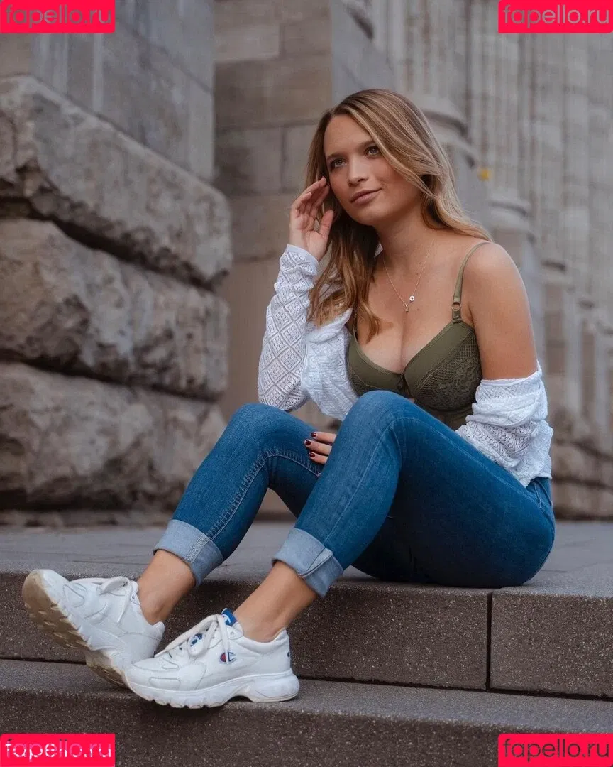 Lisa Küppers Onlyfans Photo Gallery 