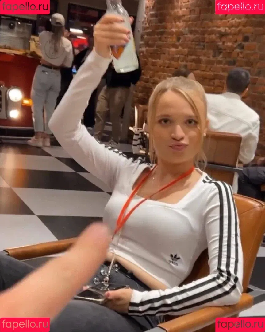 Lisa Küppers Onlyfans Photo Gallery 