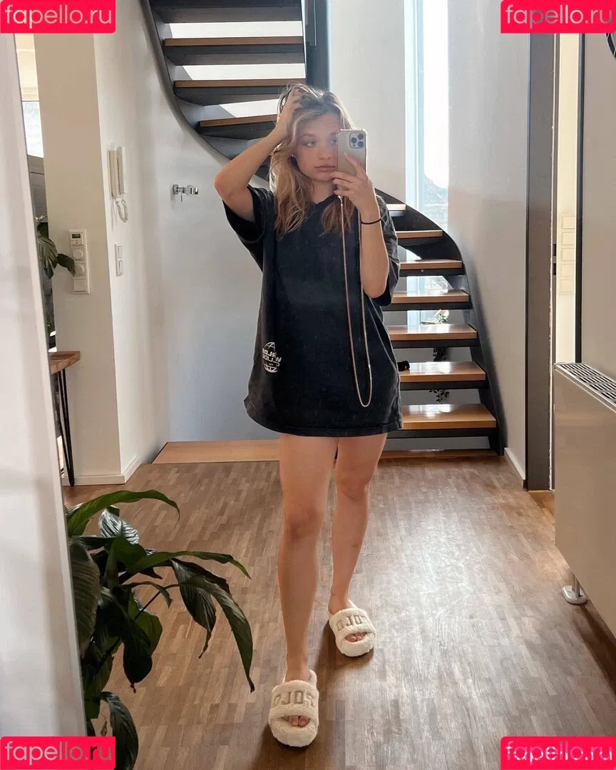 Lisa Küppers Onlyfans Photo Gallery 