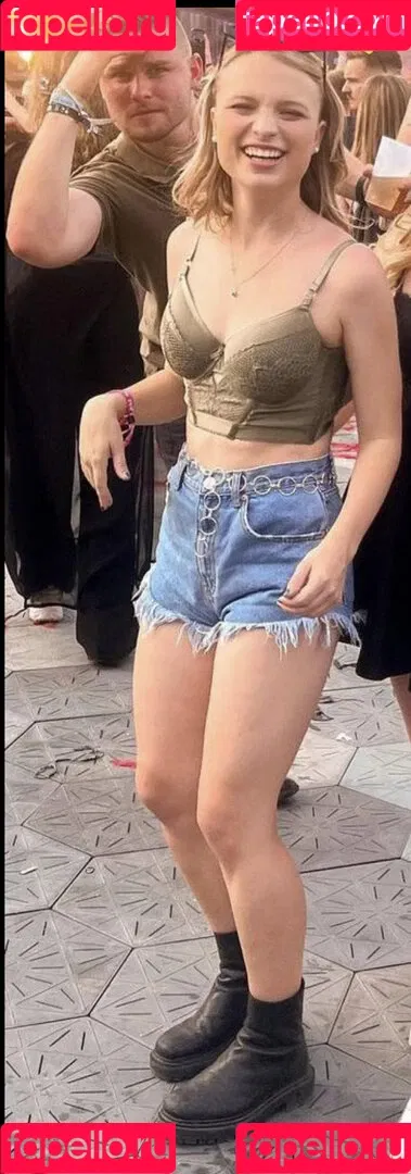 Lisa Küppers Onlyfans Photo Gallery 