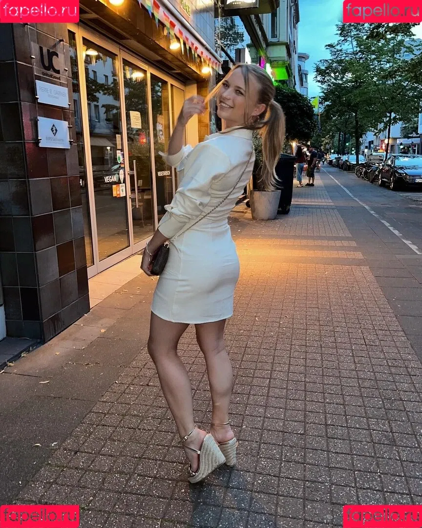 Lisa Küppers Onlyfans Photo Gallery 