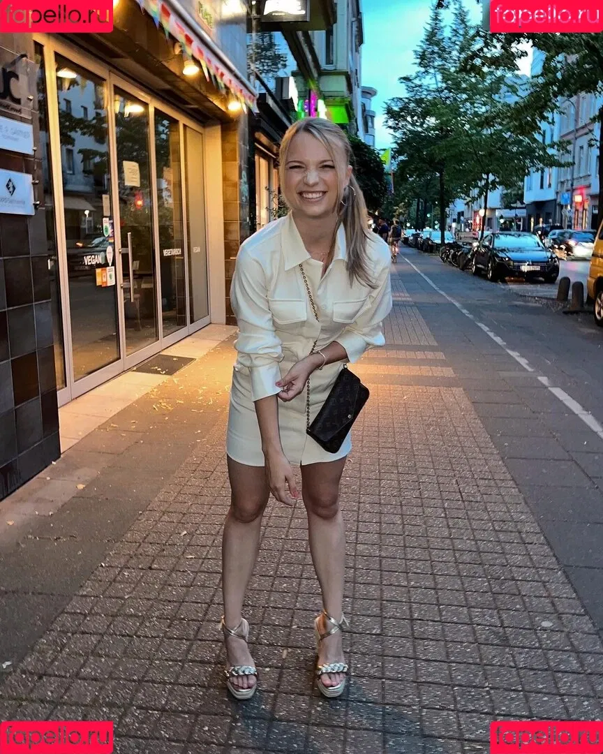 Lisa Küppers Onlyfans Photo Gallery 