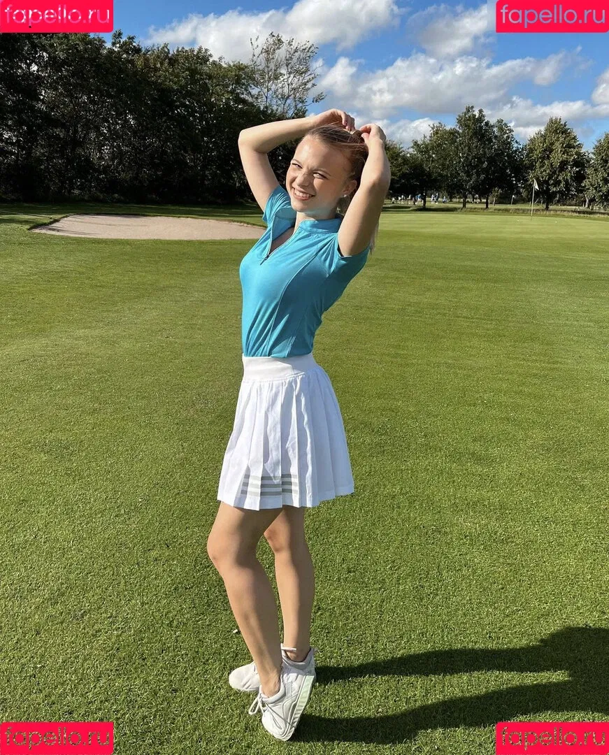 Lisa Küppers Onlyfans Photo Gallery 
