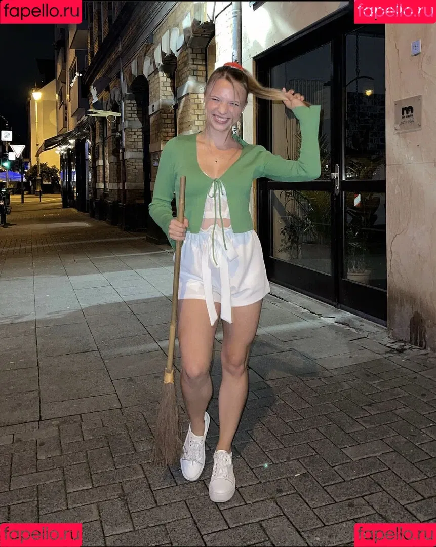 Lisa Küppers Onlyfans Photo Gallery 