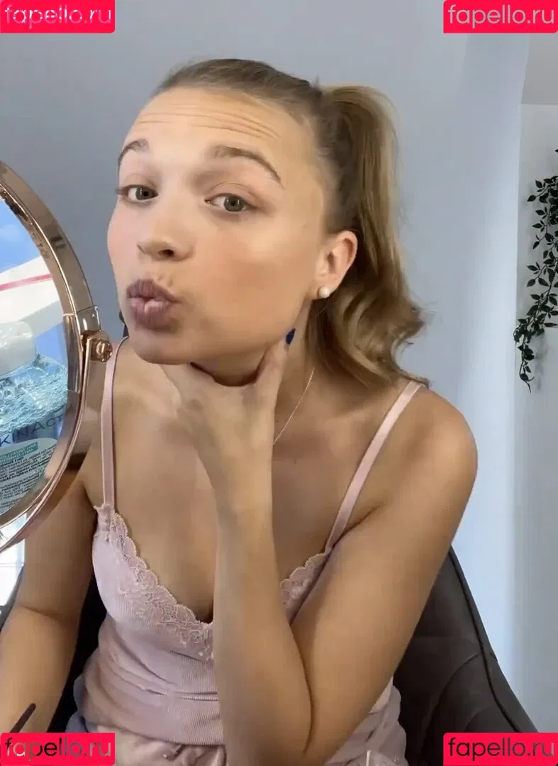 Lisa Küppers Onlyfans Photo Gallery 