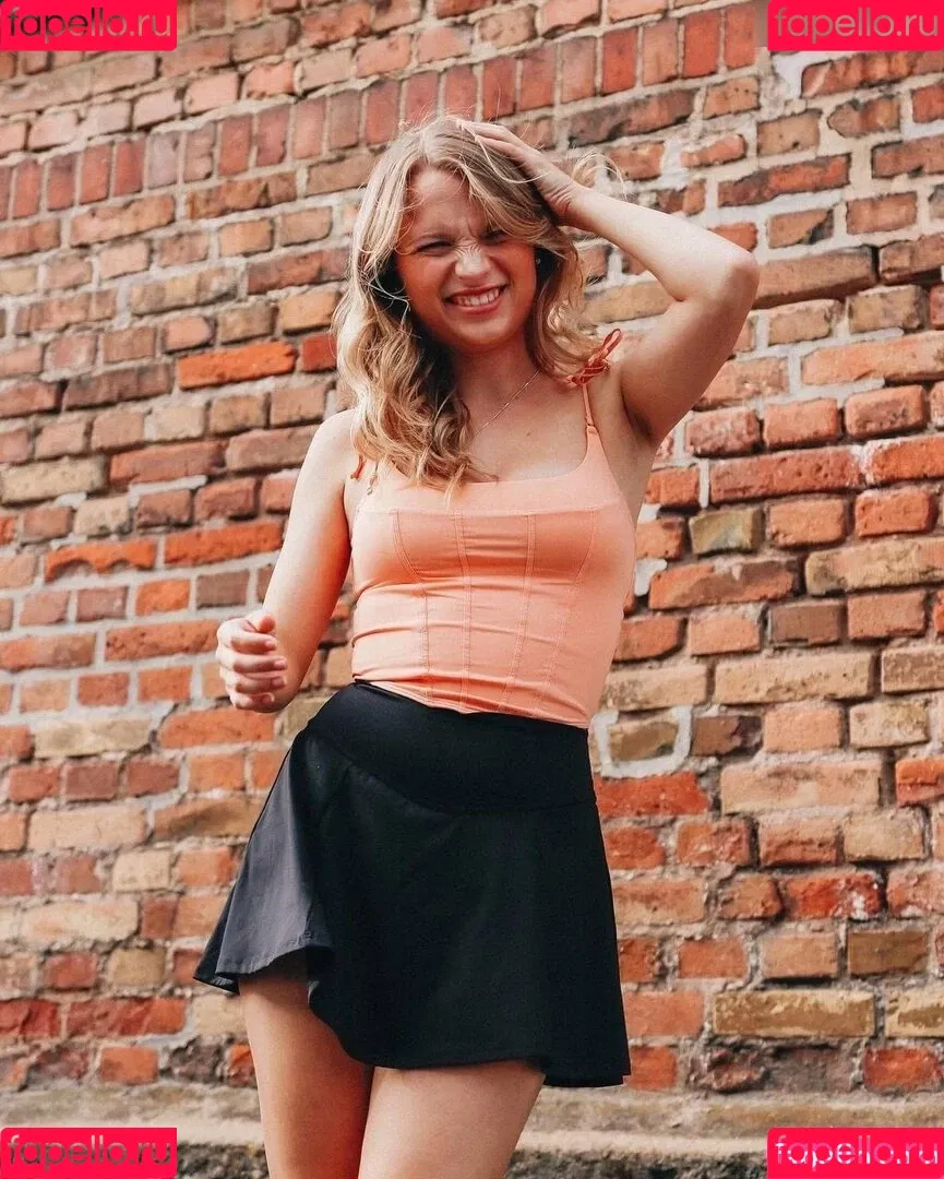 Lisa Küppers Onlyfans Photo Gallery 