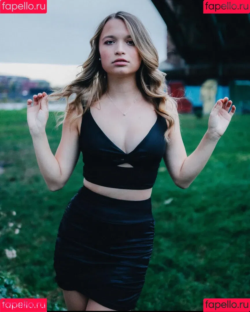 Lisa Küppers Onlyfans Photo Gallery 
