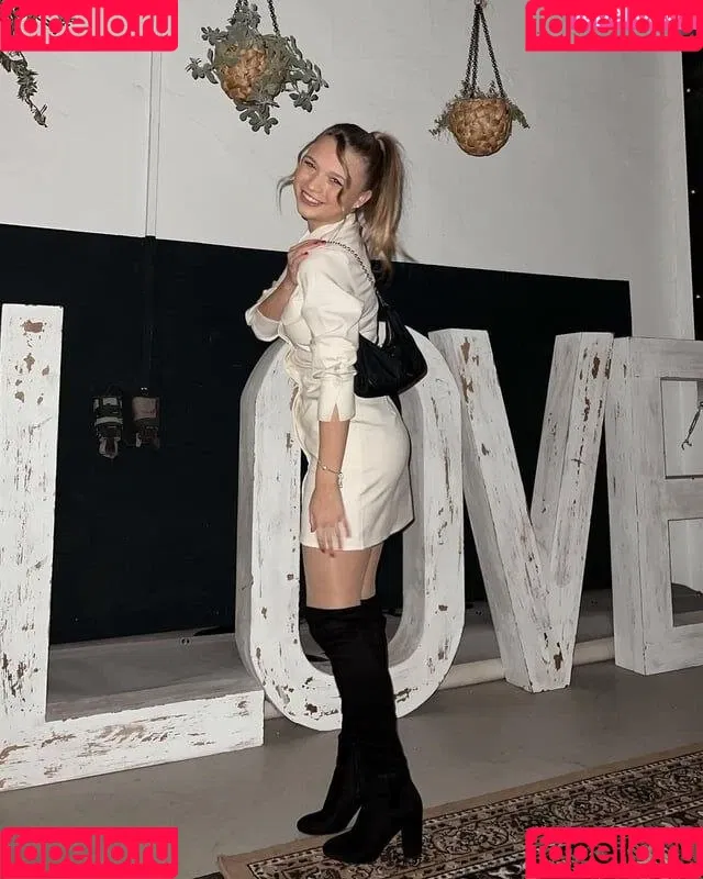 Lisa Küppers Onlyfans Photo Gallery 