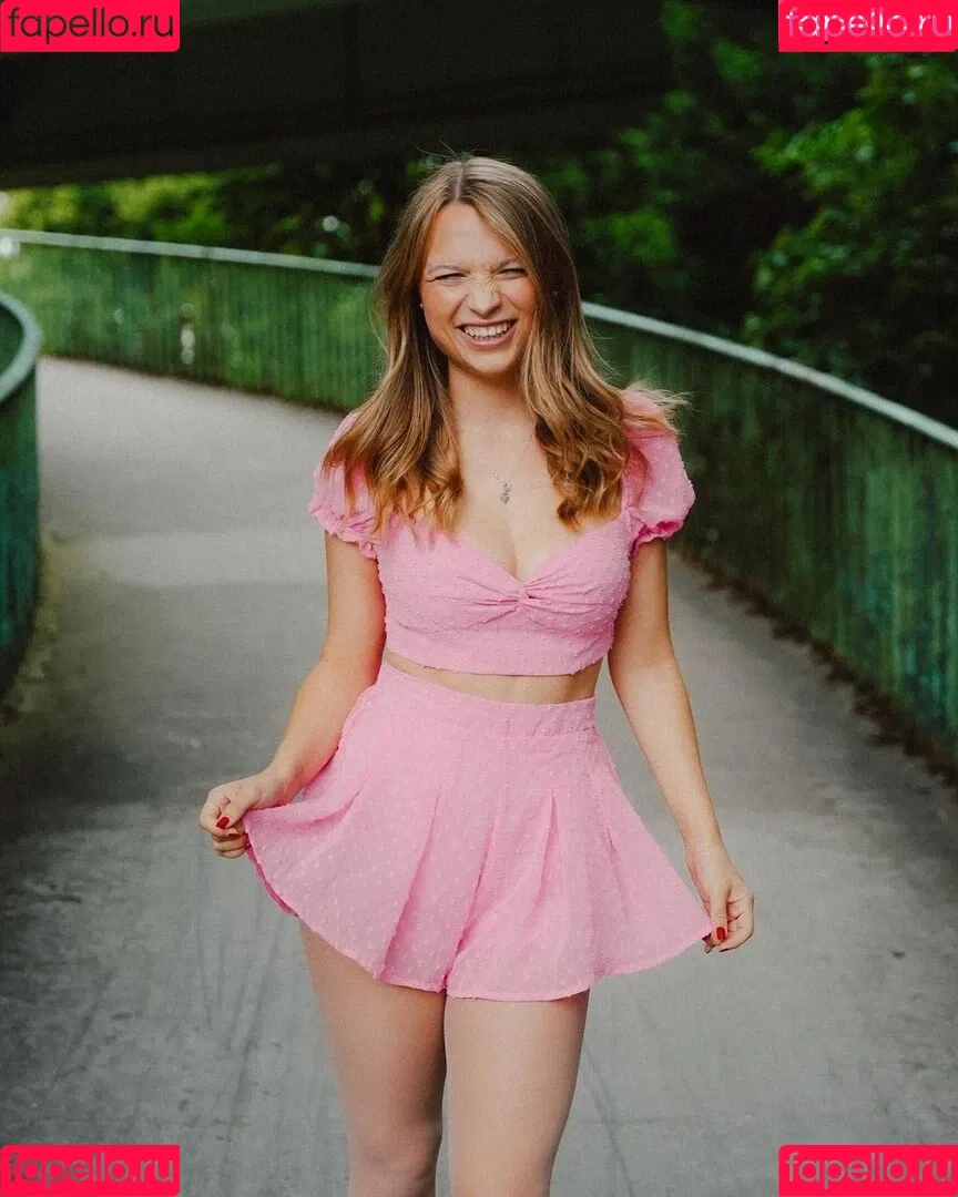 Lisa Küppers Onlyfans Photo Gallery 