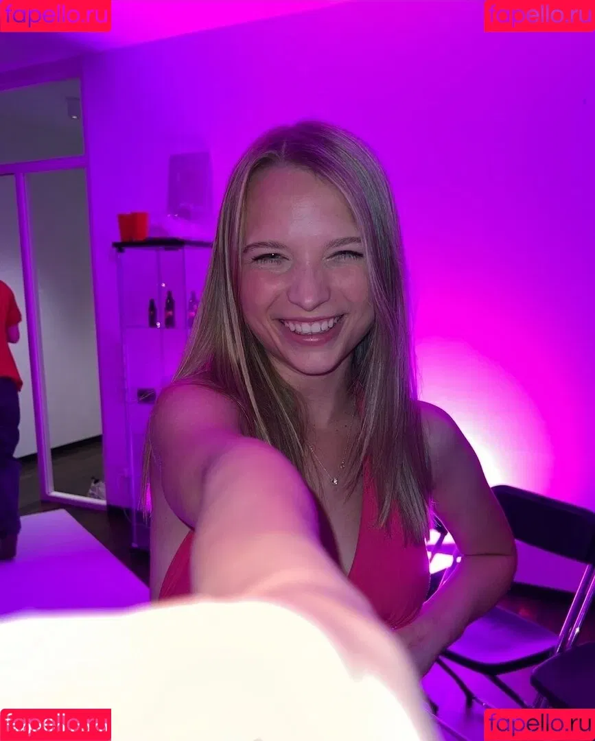Lisa Küppers Onlyfans Photo Gallery 