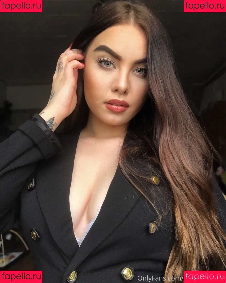 Bozsokii Barbi Onlyfans Photo Gallery 