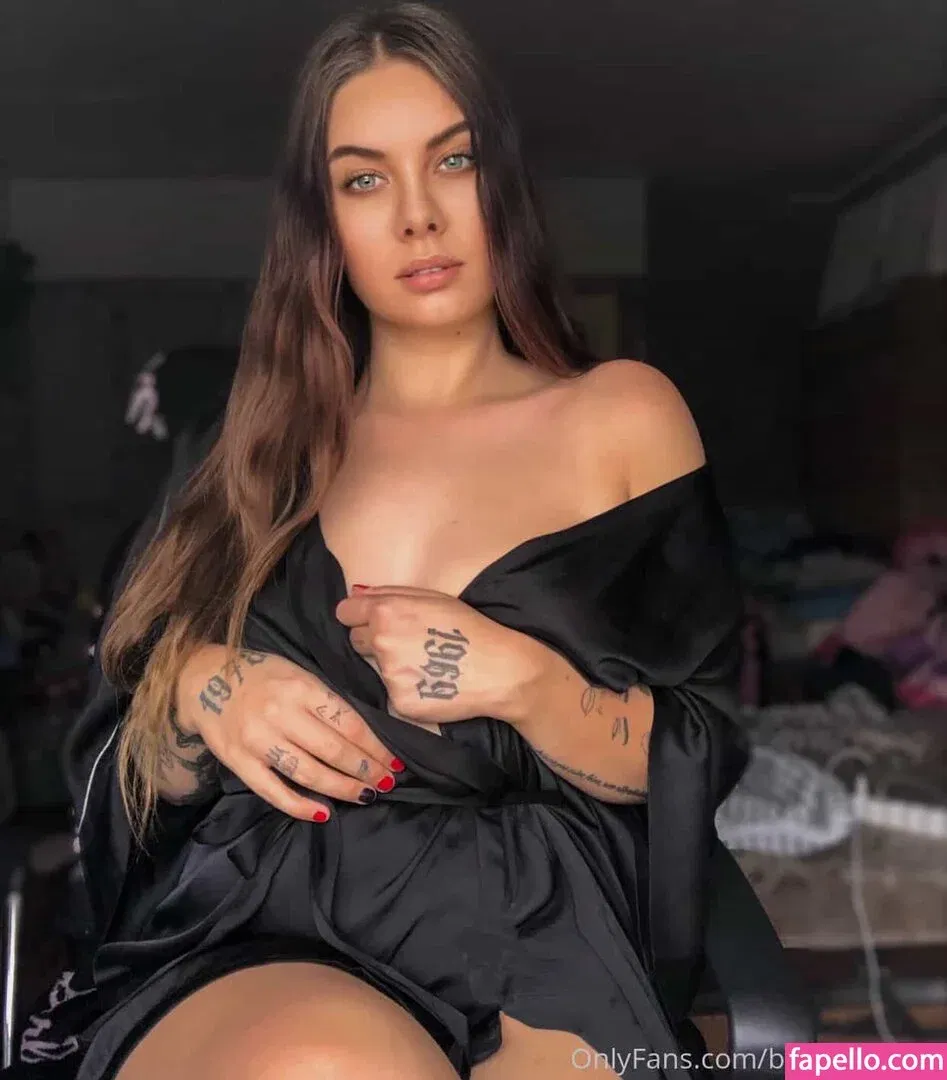 Bozsokii Barbi Onlyfans Photo Gallery 