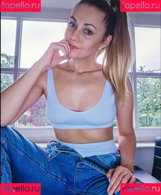 Sarah Milkowski Onlyfans Photo Gallery 