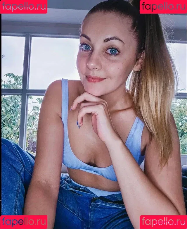 Sarah Milkowski Onlyfans Photo Gallery 