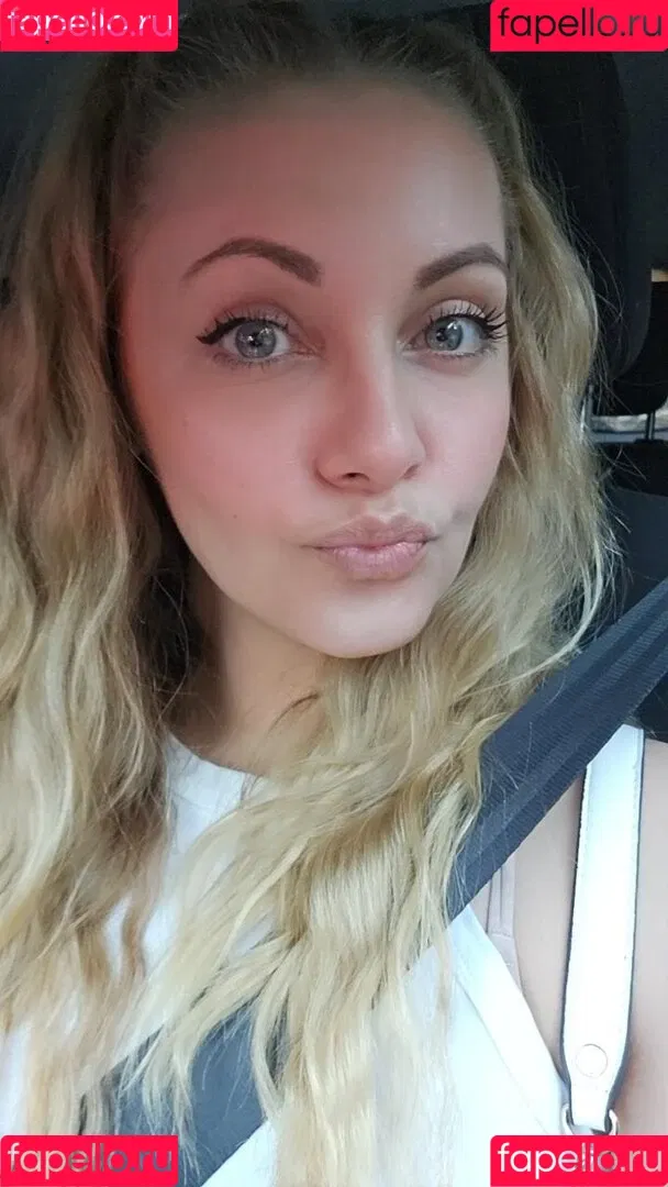 Sarah Milkowski Onlyfans Photo Gallery 