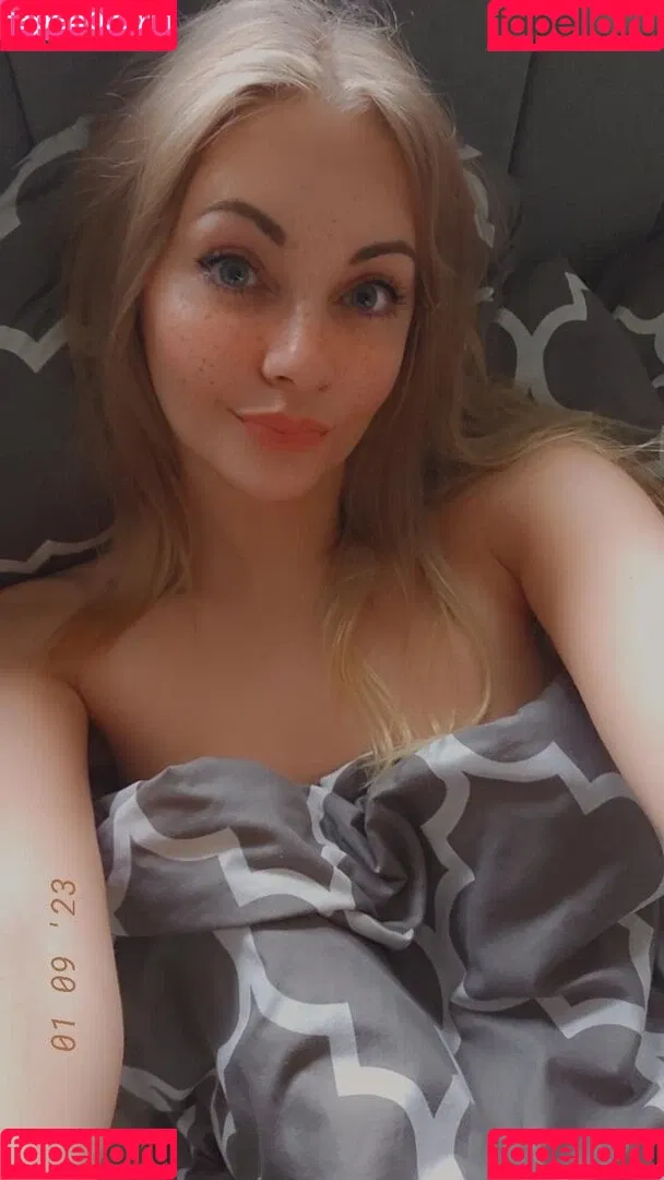 Sarah Milkowski Onlyfans Photo Gallery 