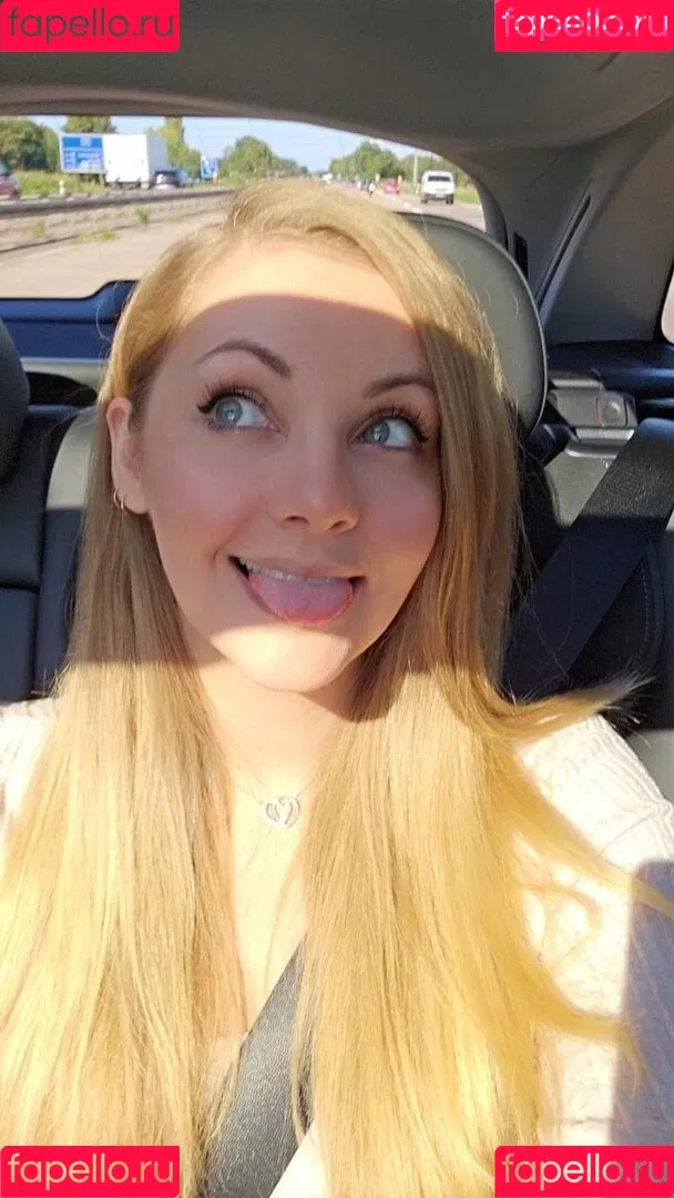 Sarah Milkowski Onlyfans Photo Gallery 