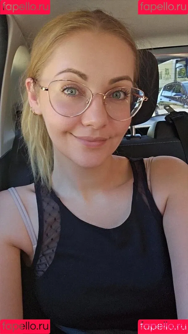 Sarah Milkowski Onlyfans Photo Gallery 