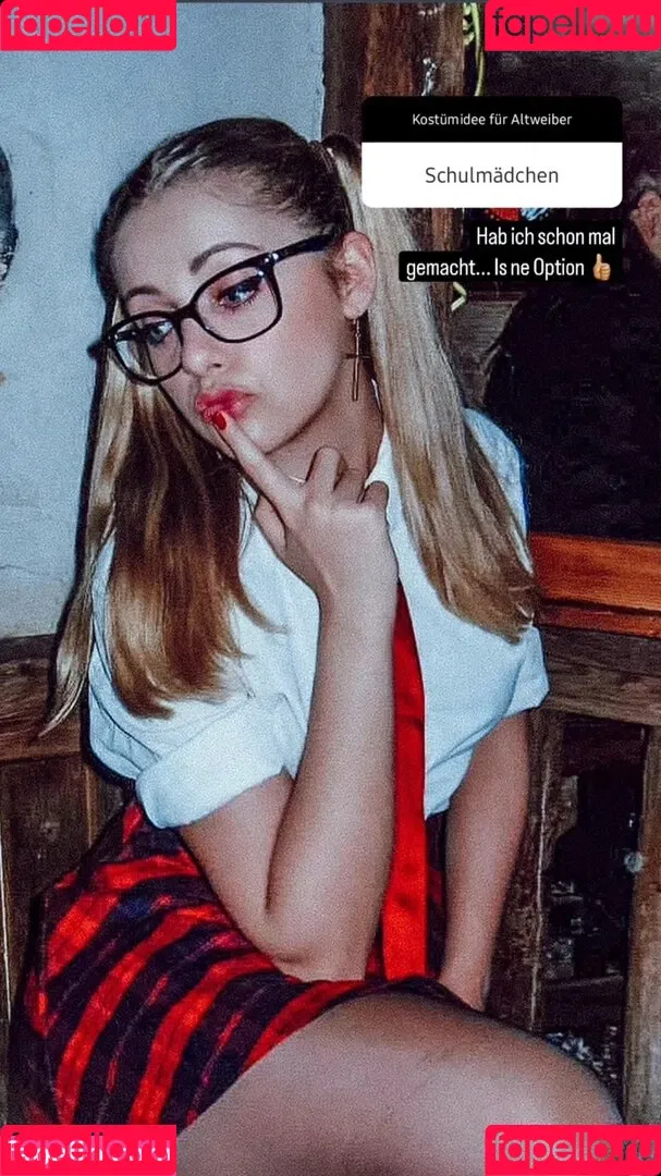 Sarah Milkowski Onlyfans Photo Gallery 