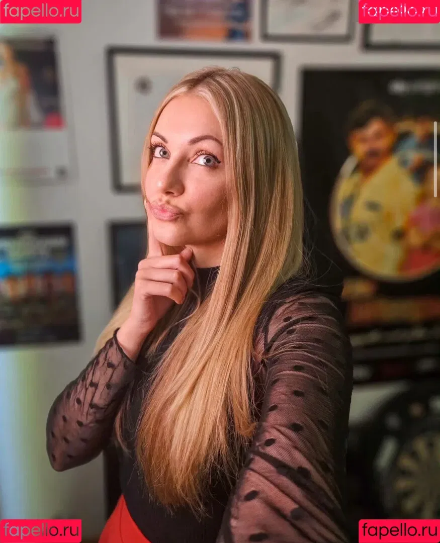Sarah Milkowski Onlyfans Photo Gallery 