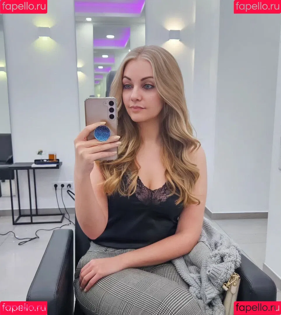 Sarah Milkowski Onlyfans Photo Gallery 