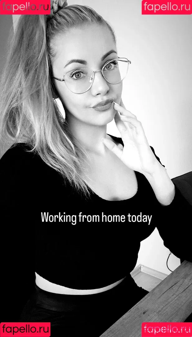 Sarah Milkowski Onlyfans Photo Gallery 