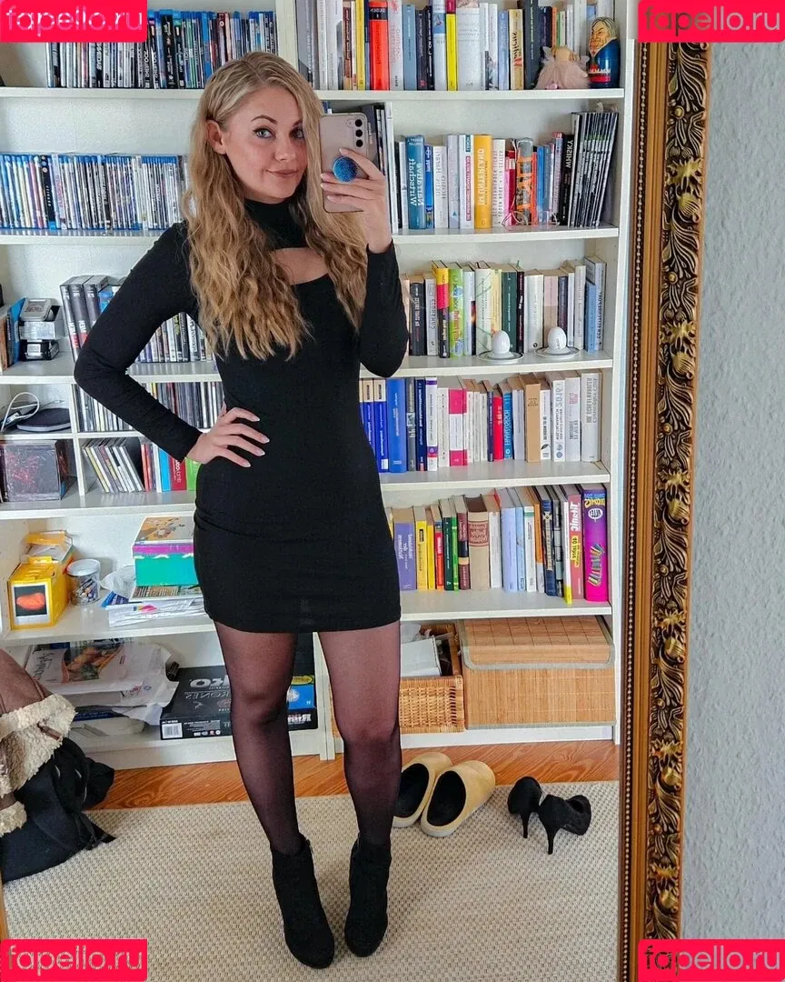 Sarah Milkowski Onlyfans Photo Gallery 