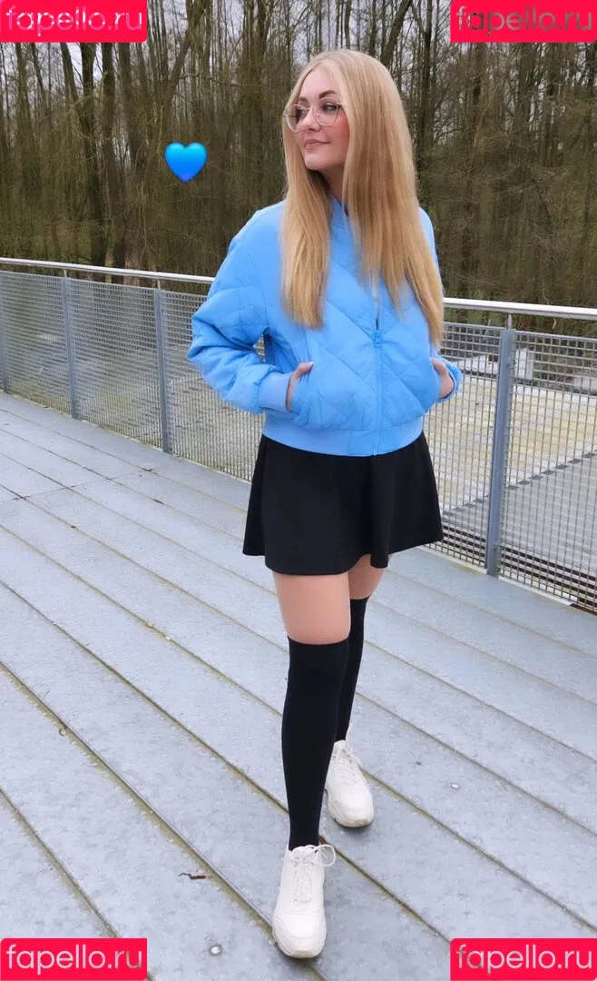 Sarah Milkowski Onlyfans Photo Gallery 