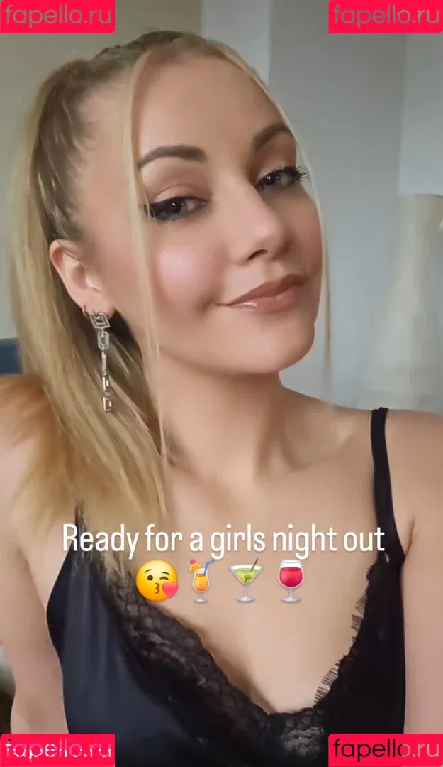Sarah Milkowski Onlyfans Photo Gallery 