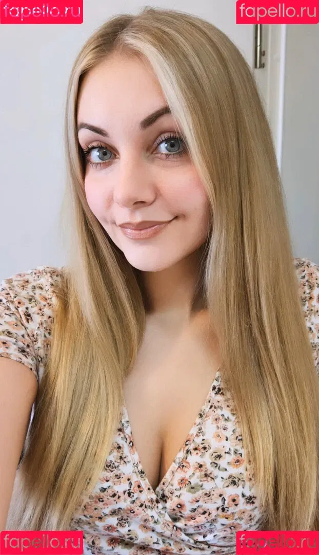 Sarah Milkowski Onlyfans Photo Gallery 