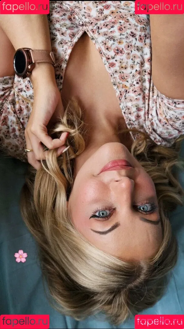 Sarah Milkowski Onlyfans Photo Gallery 