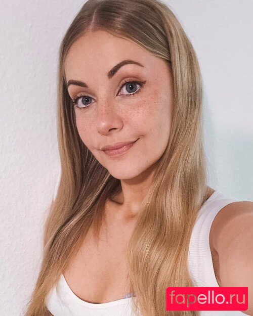 Sarah Milkowski Nude Onlyfans Photo 18