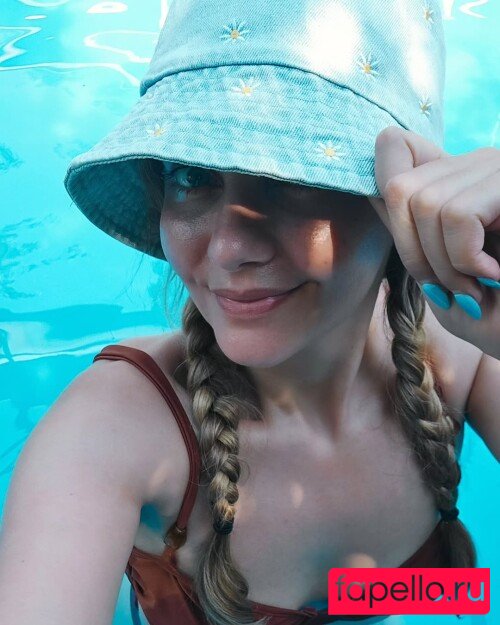 Sarah Milkowski Nude Onlyfans Photo 19