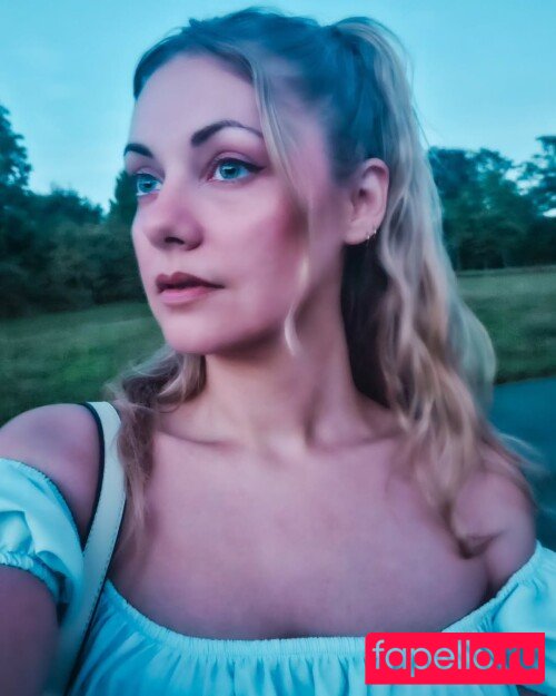 Sarah Milkowski Nude Onlyfans Photo 17