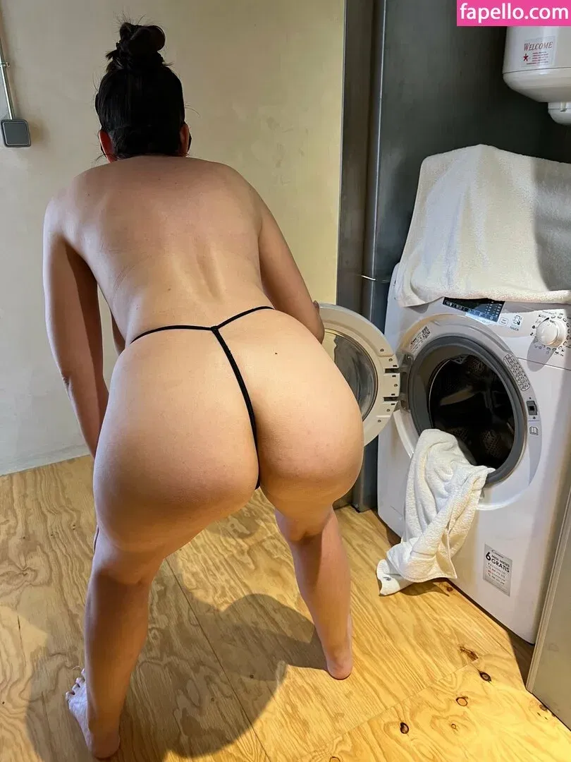 Elsa Liu Onlyfans Photo Gallery 