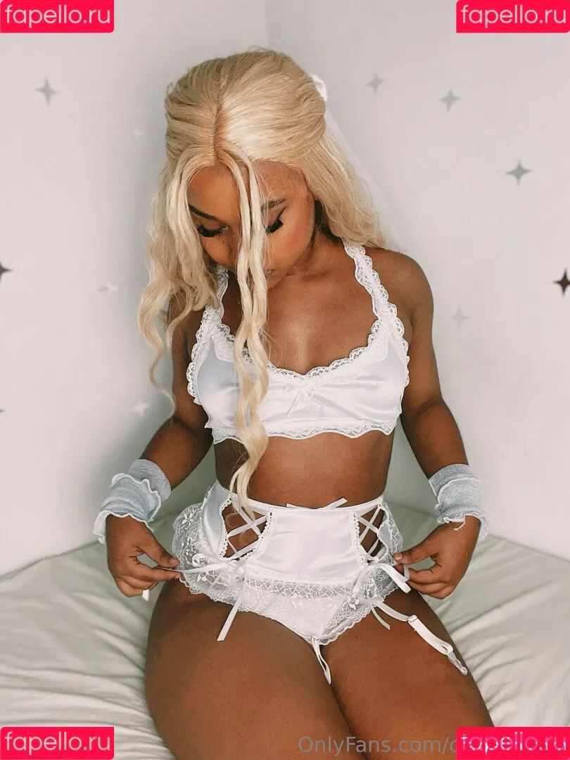 onlymayasz Onlyfans Photo Gallery 