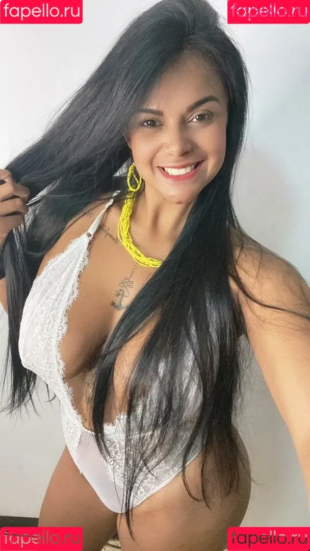 Carolina Correa Troutt Onlyfans Photo Gallery 