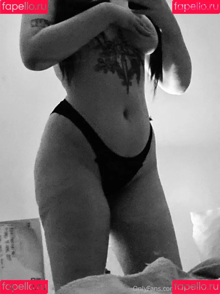 Darkbabybrat Onlyfans Photo Gallery 