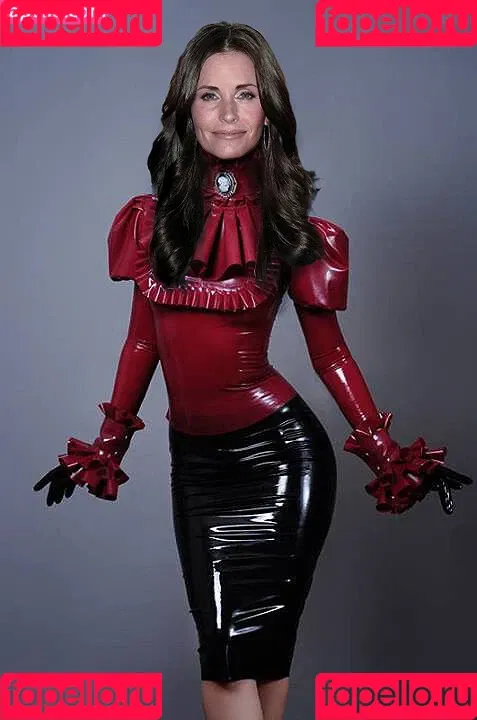 Courteney Cox Onlyfans Photo Gallery 