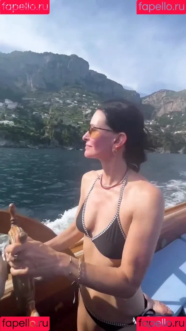 Courteney Cox Onlyfans Photo Gallery 
